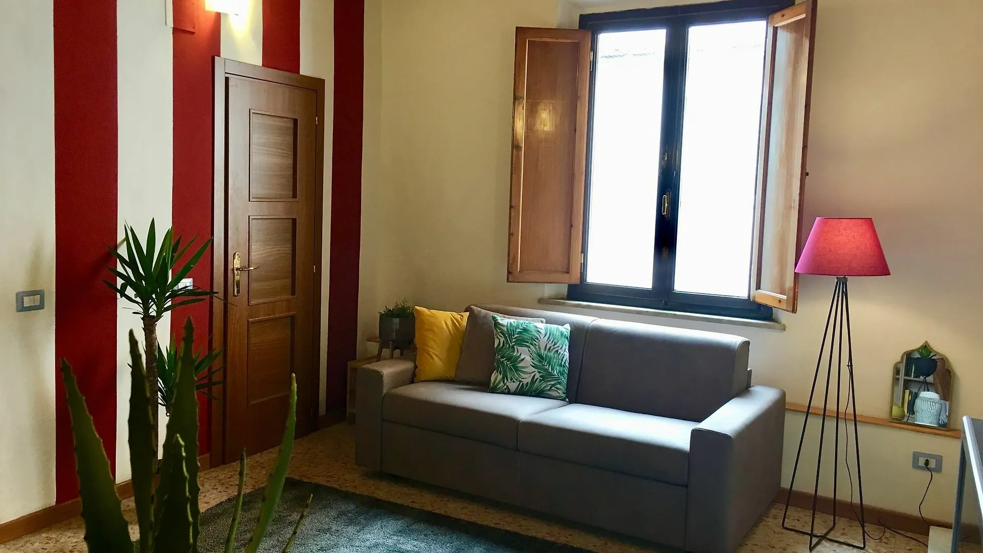Aweshome Lungarno Bellavista Penthouse Pisa